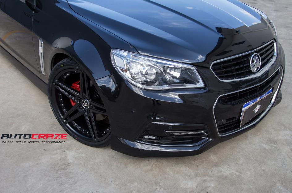 HOLDEN-COMMODORE-DICTATOR-MATTE-BLACK